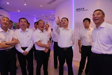 國資委黨委書記、主任郝鵬調(diào)研中國巨石